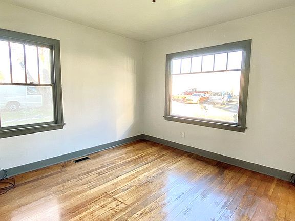 4th image of 360 Belmont St NE #Df997c1ed
