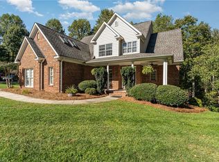 6118 Chalet Dr, Oak Ridge, NC 27310