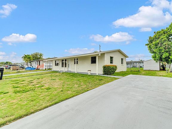 3rd image of 10721 SW 149th Ter