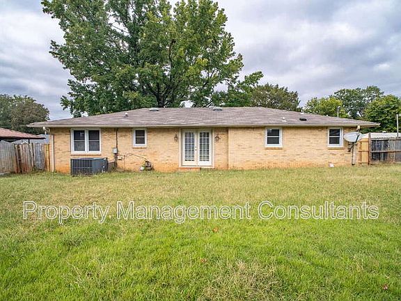 4th image of 1004 Ford Ave