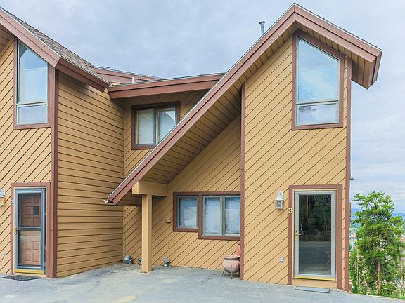 2nd image of 848 Wapiti Drive #3