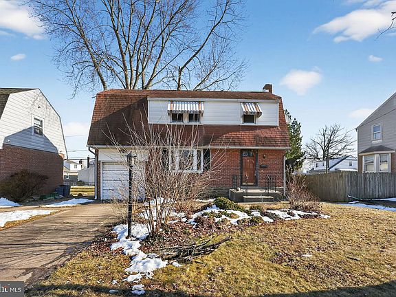 2nd image of 1212 Meadow Rd