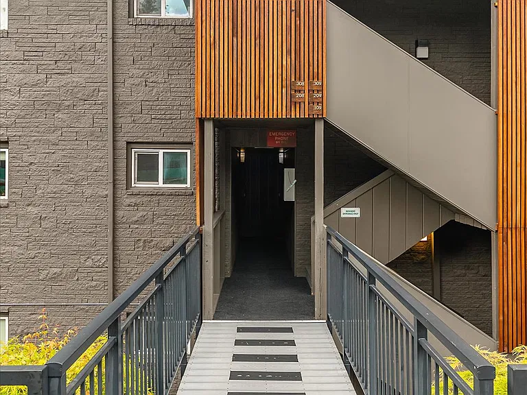 622 S Lincoln St #109 — Photo 11