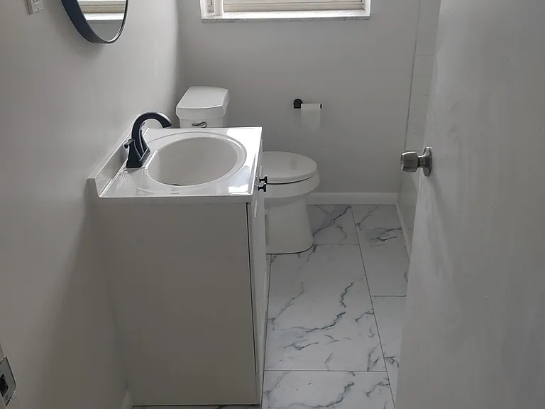 300 California Ave #3 — Photo 4