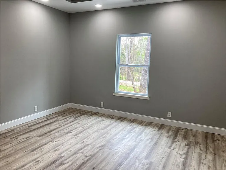 100A Dickerson Rd — Photo 9