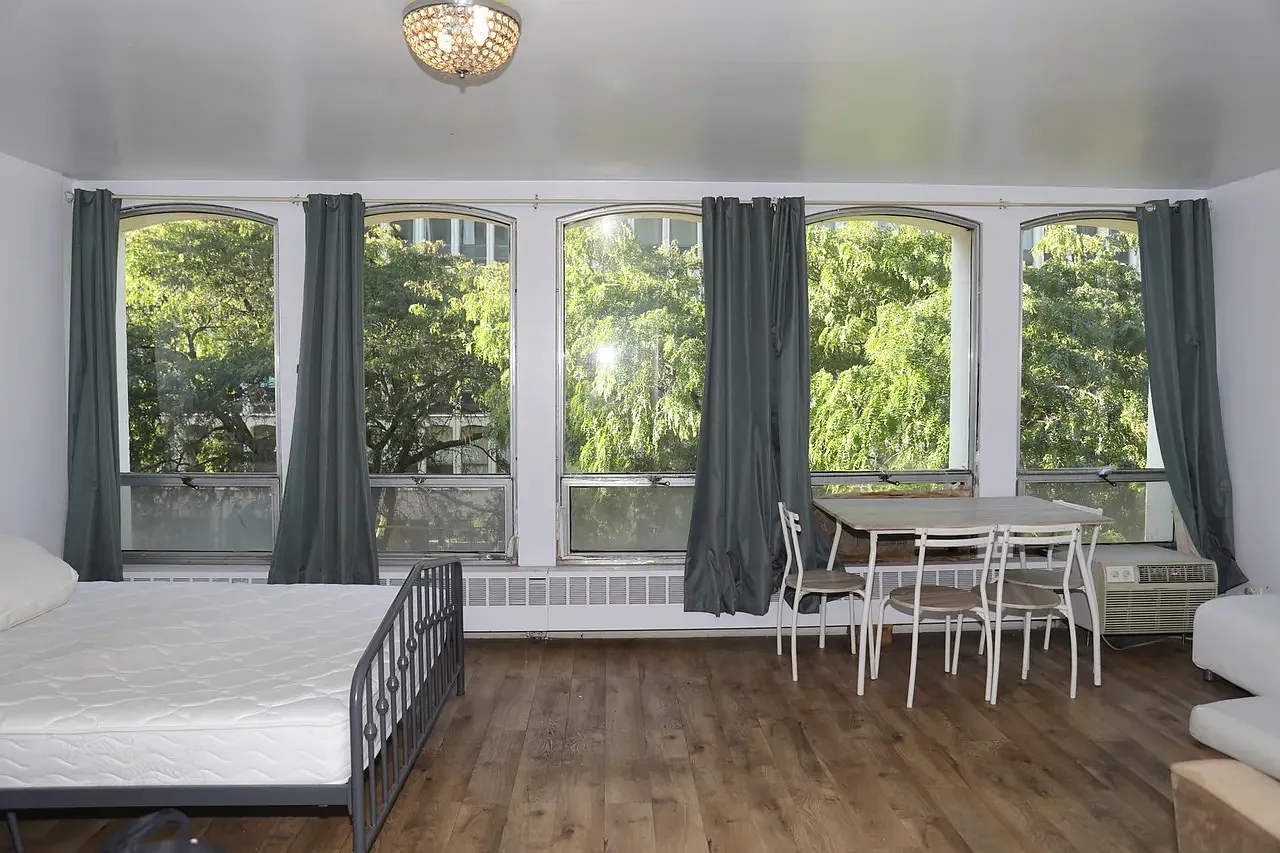 Studio, 550 sqft, $1,700 — Photo 2