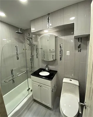 Sold by Dom Realty | media 8