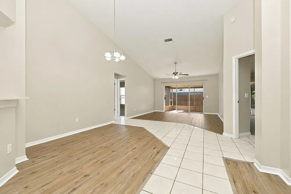 3 bed, 2.0 bath, 1611 sqft, $2,495 — Photo 4