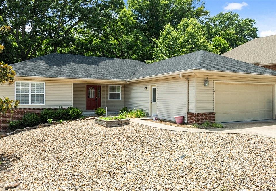 1st image of 4 Bewcastle Ln