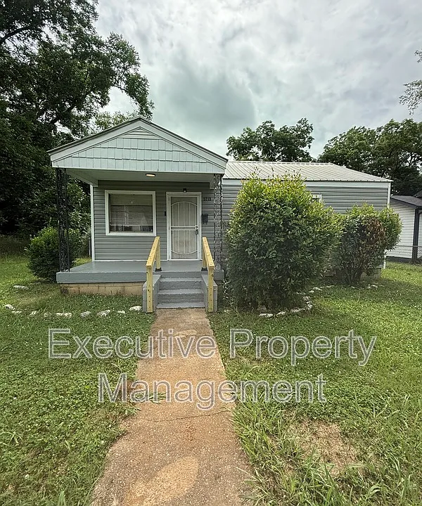 5219 Court Q