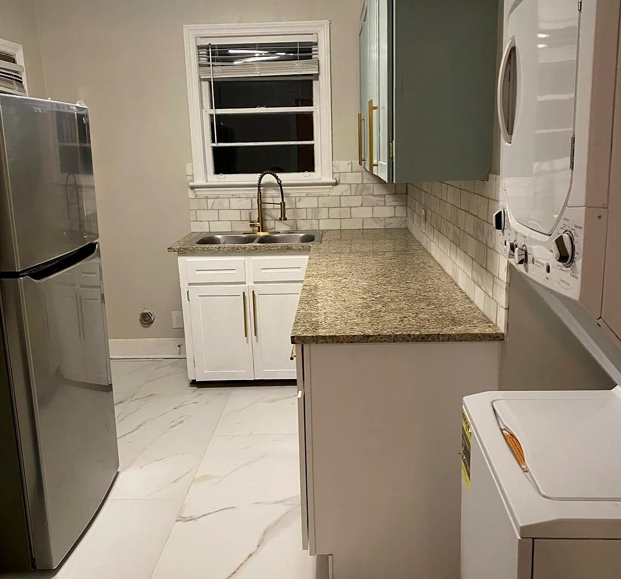 2 bed, 1000 sqft, $1,500 — Photo 1