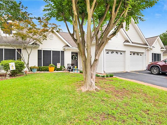 2nd image of 643 Spring Lake Ct