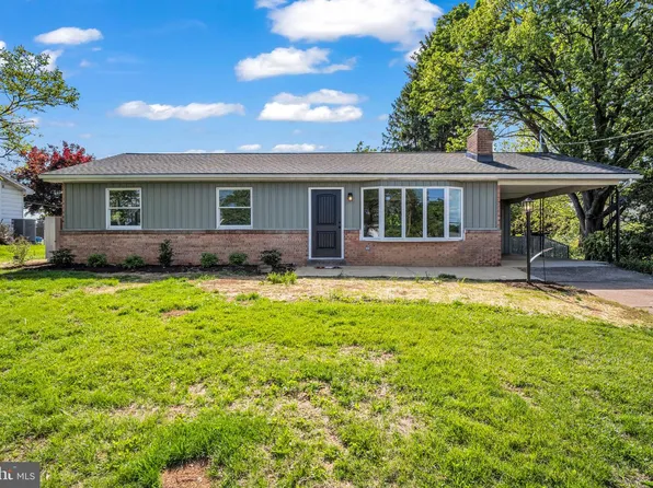 15 Circle Dr, Mechanicsburg, PA 17055
