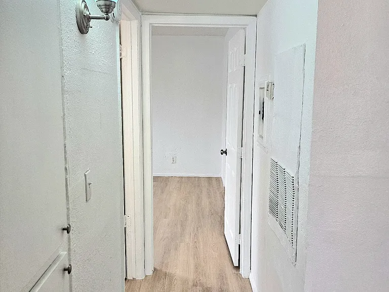 510 E Hatcher Rd #201 — Photo 11