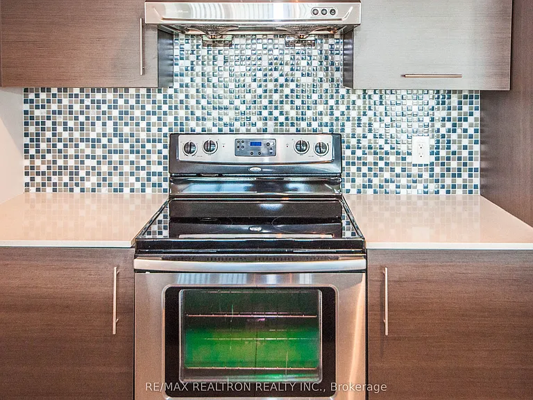 253 S Park Rd #702 — Photo 13