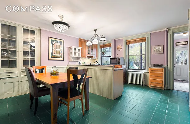 Rented by Compass | media 9