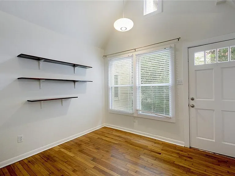 1110 W 22nd St #13A — Photo 6