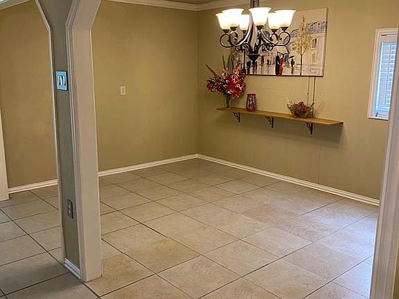 4th image of 2401 Navasota Cir