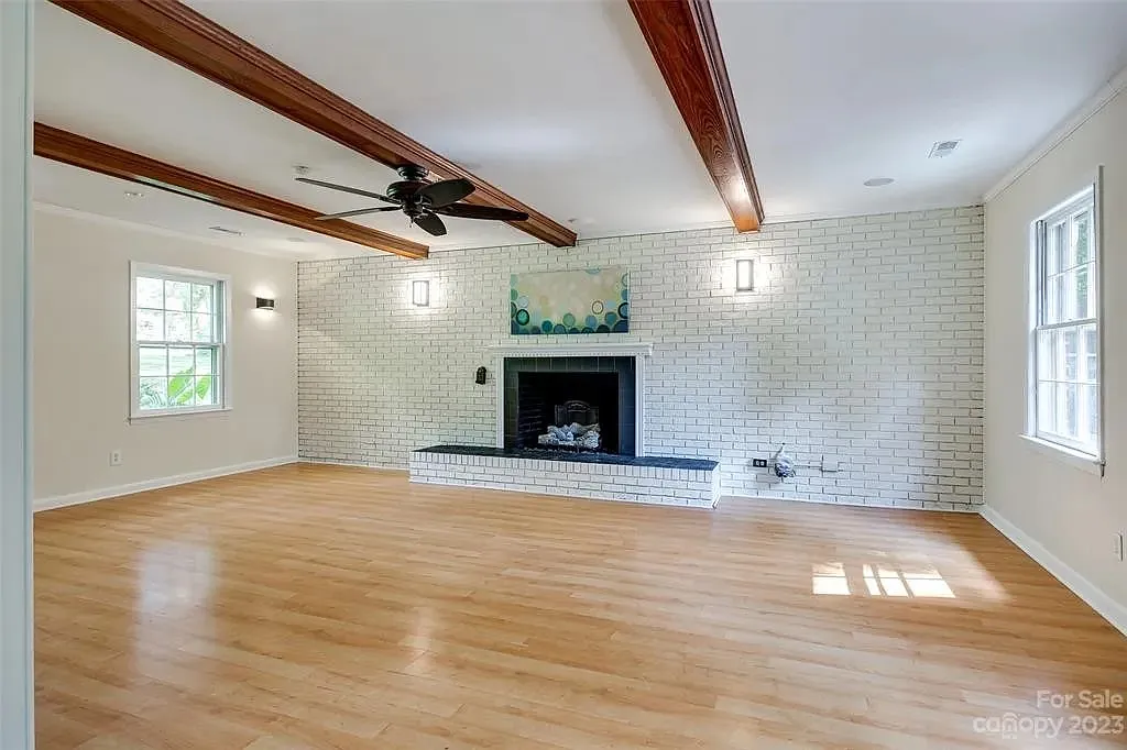 7 Park Drive — Photo 4