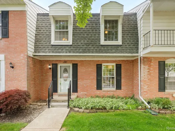 131 Stratford Ln, Rochester, MI 48309