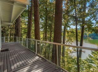 11411 Blue Heron Ln NE, Bainbridge Island, WA