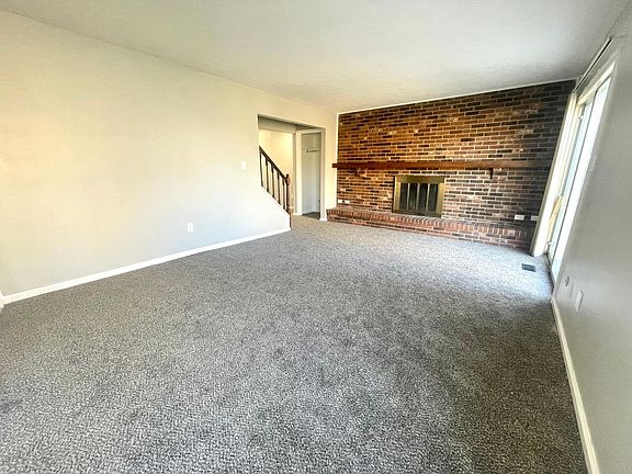 Rear Living/Dining Space