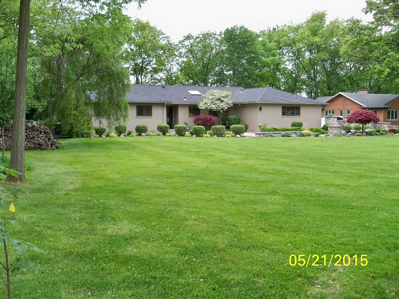 24761 W River Rd photo 1