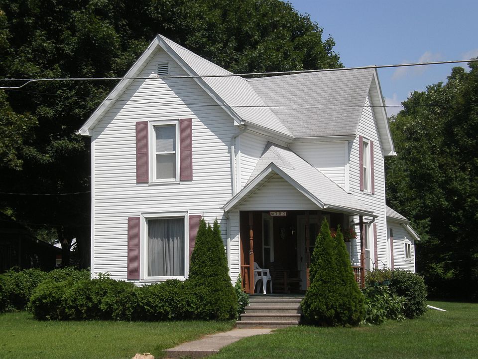1st image of 252 Marshall St