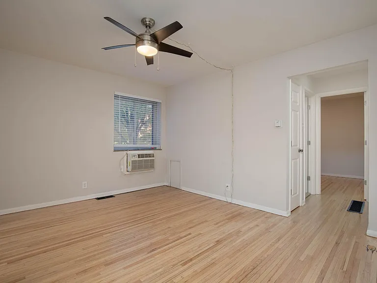 3219 Russell Blvd #10 — Photo 3