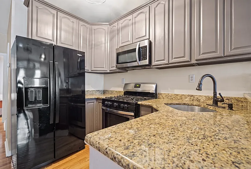 2 bed, 2.0 bath, 800 sqft, $2,700 — Photo 4