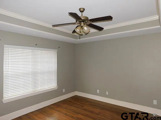 305 Rita Dr — Photo 6