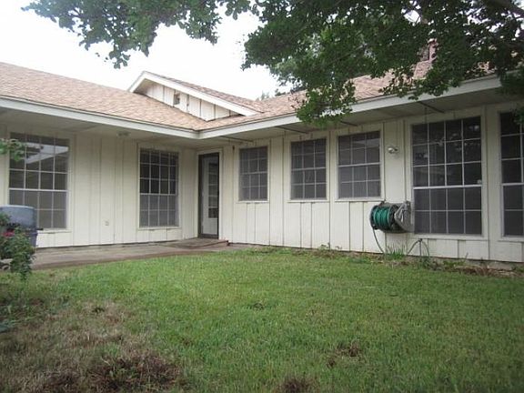 2nd image of 3916 Billings Ct