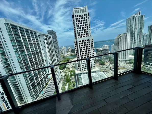 68 SE 6th St #2707, Miami, FL 33130