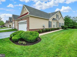 210 Dorchester Dr, Sellersville, PA 18960