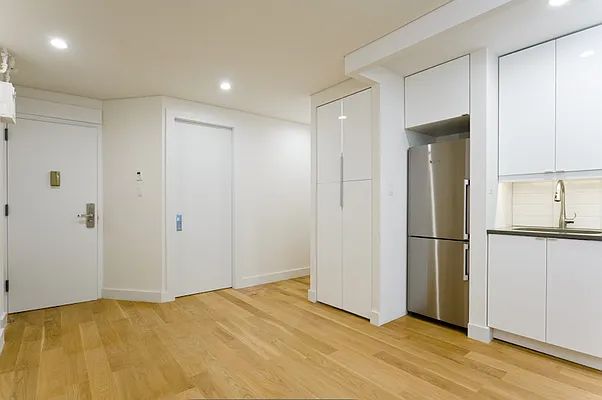 Rented by Veracity NYC LLC | media 26