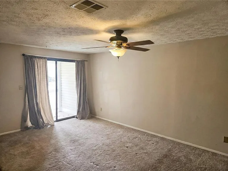 1244 Keys Lake Dr NE — Photo 4