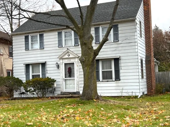 200 Cooper Rd, Rochester, NY 14617