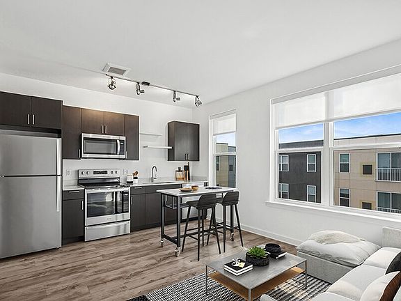 4th image of 3950 Garden City Dr #5101845