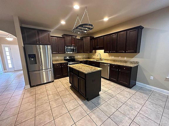 4th image of 9578 Laramie Dr
