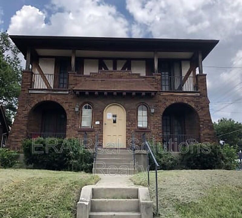 1st image of 1970 Catalina Ave APT 2