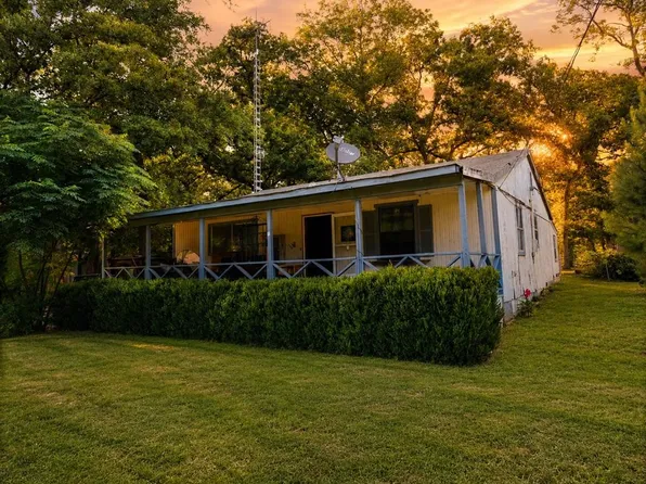 124 W Cedar Ln, Murchison, TX 75778