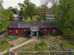 1103 W 4th St, Tahlequah, OK 74464