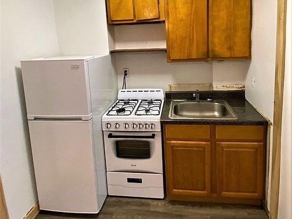 3rd image of 1730 E 14th St #6