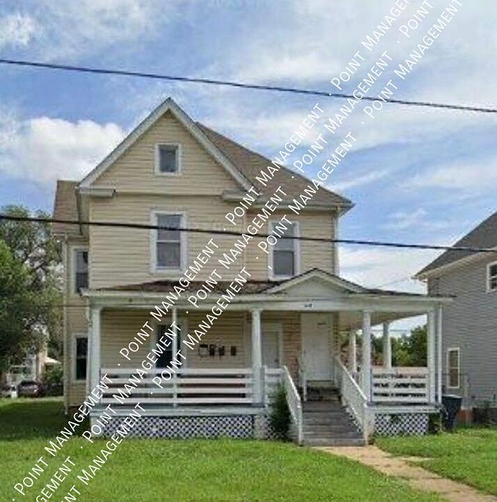 1st image of 1405 Chapman Ave SW APT 1