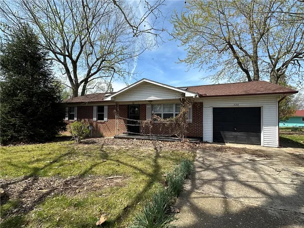 524 S 1st St, Flippin, AR 72634