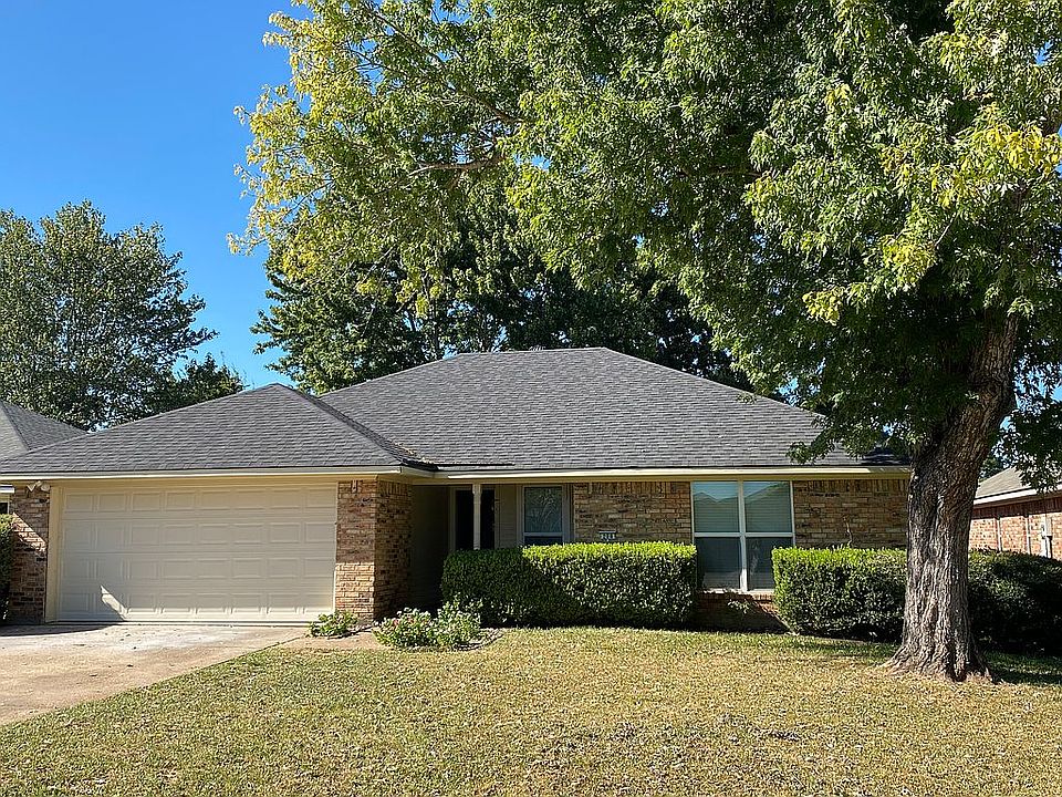 1st image of 208 S Parkridge Dr