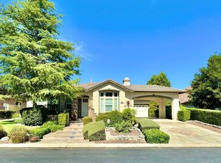 619 Inverlochy Dr, Fallbrook, CA 92028