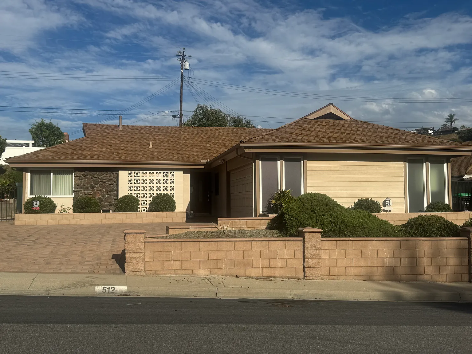 4 bed, 1966 sqft, $4,500 — Photo 1