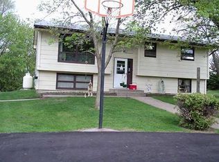 8785 Courthouse Blvd, Inver Grove Heights, MN 55077