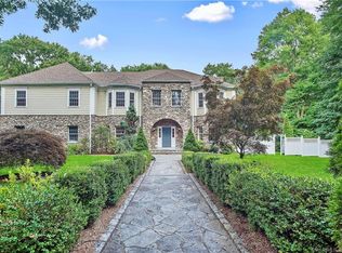 2 White Birch Rd, New Canaan, CT 06840